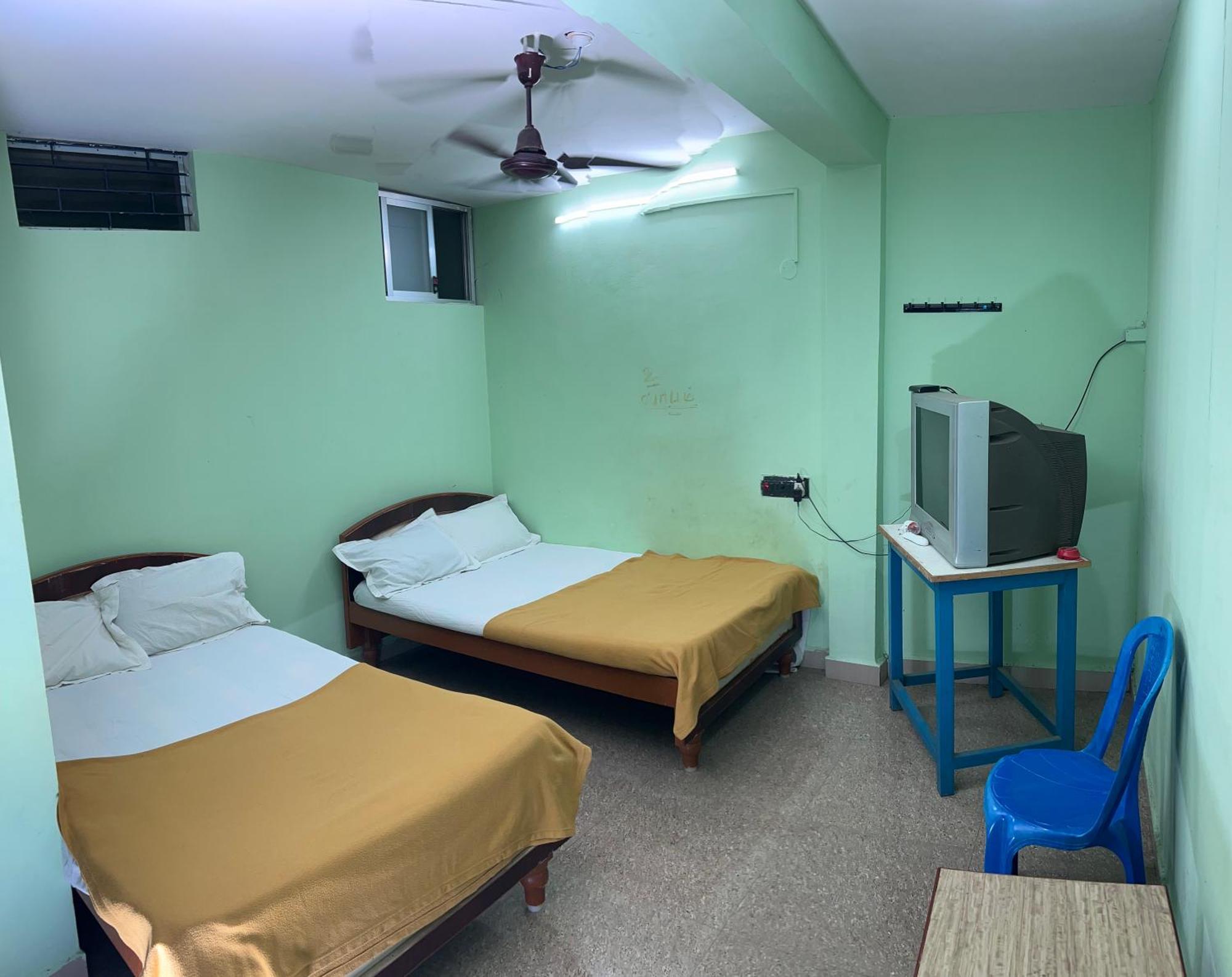 Hotel Chola Lodge Arantangi Ngoại thất bức ảnh