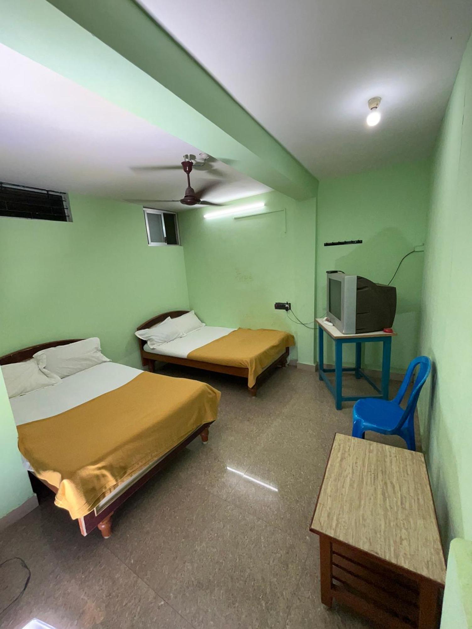 Hotel Chola Lodge Arantangi Ngoại thất bức ảnh